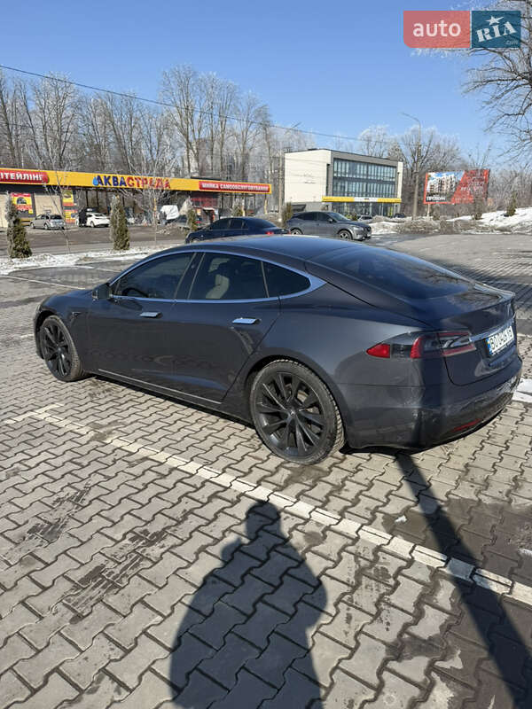 Ліфтбек Tesla Model S 2019 в Тернополі