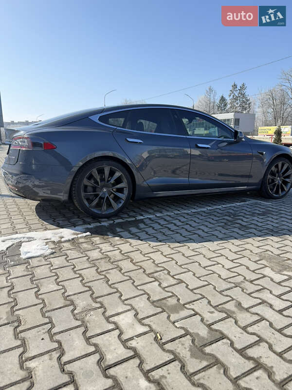 Ліфтбек Tesla Model S 2019 в Тернополі