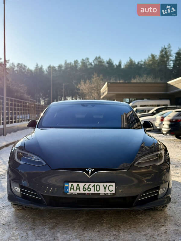 Tesla Model S 2016