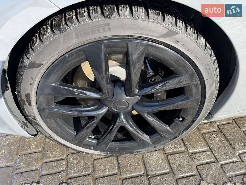 Лифтбек Tesla Model S 2021 в Фастове