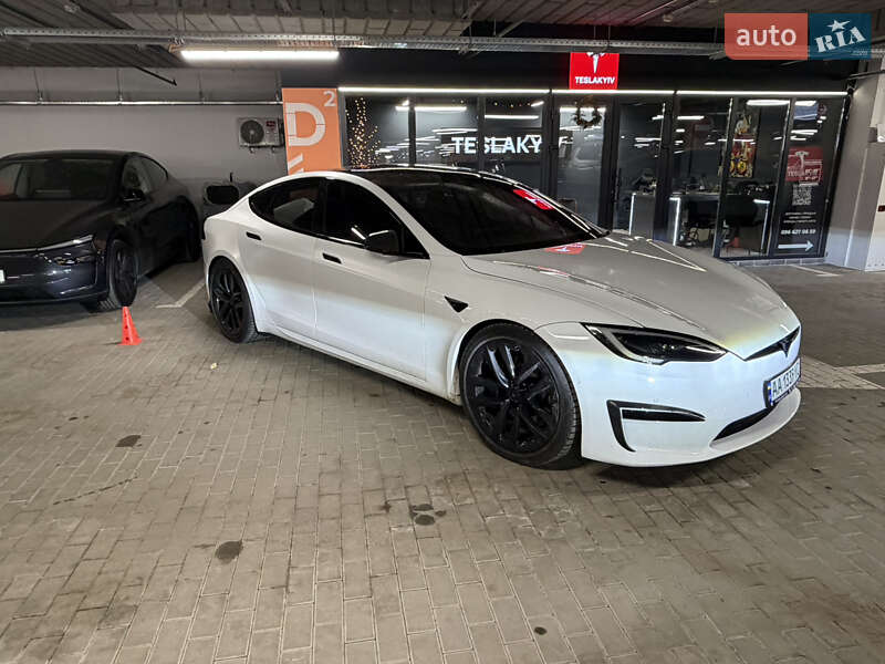 Tesla Model S 2021