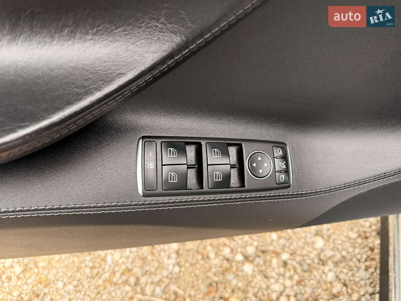 Ліфтбек Tesla Model S 2015 в Миколаєві