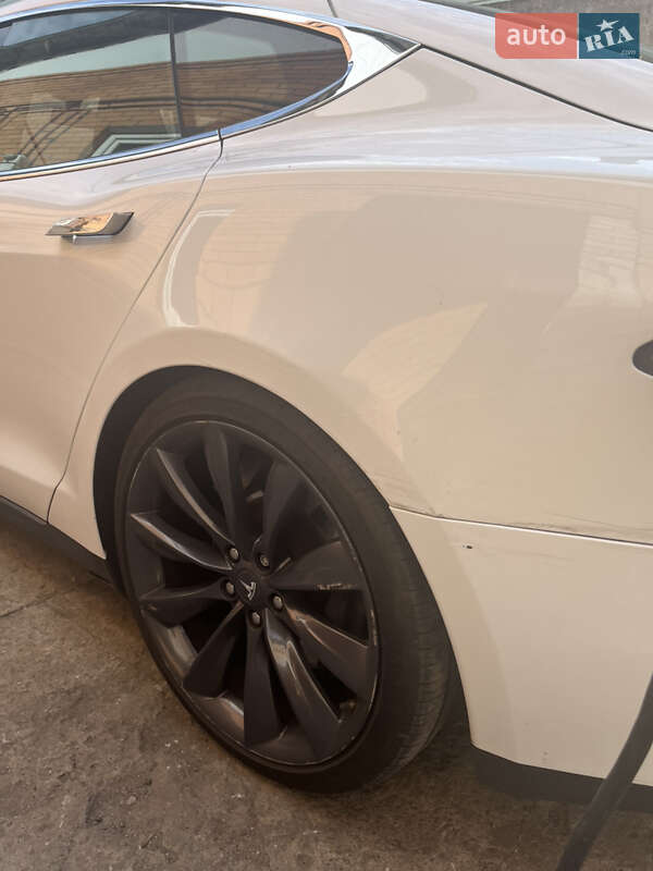 Лифтбек Tesla Model S 2013 в Белой Церкви фото 13 Лифтбек Tesla Model S 2013 в Белой Церкви