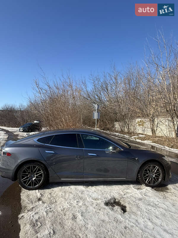 Ліфтбек Tesla Model S 2020 в Києві