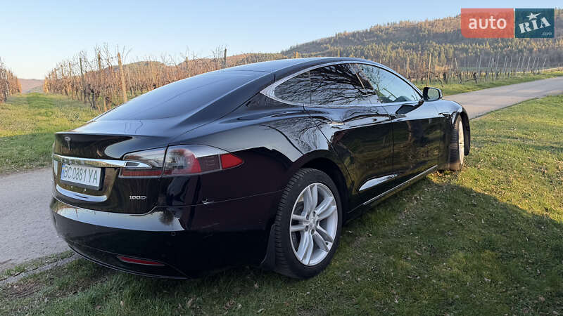 Ліфтбек Tesla Model S 2017 в Харкові
