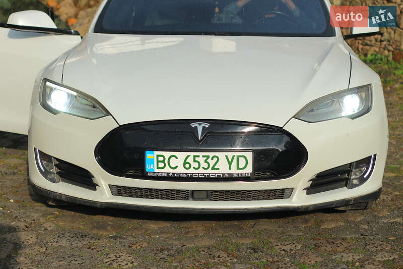 Ліфтбек Tesla Model S 2014 в Мукачевому