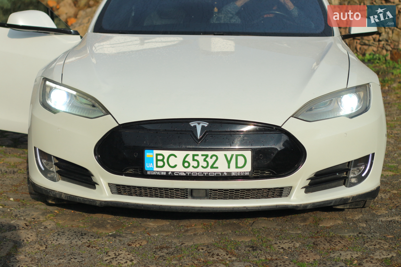 2015 Tesla Model S - мініатюра 15