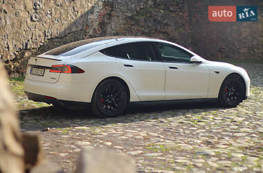 Лифтбек Tesla Model S 2014 в Мукачево
