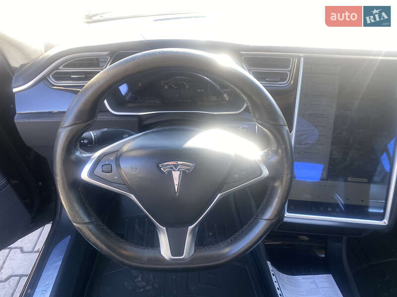Лифтбек Tesla Model S 2015 в Луцке фото 19 Лифтбек Tesla Model S 2015 в Луцке