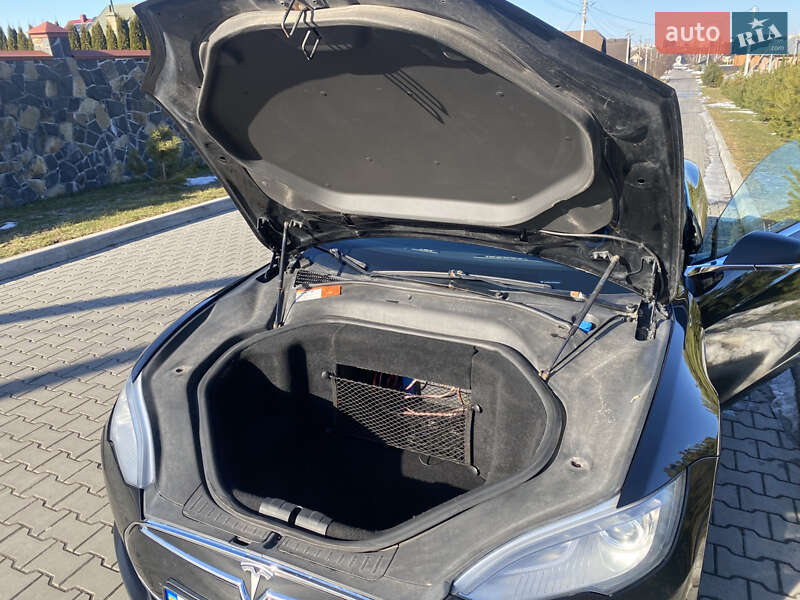 Лифтбек Tesla Model S 2015 в Луцке фото 32 Лифтбек Tesla Model S 2015 в Луцке