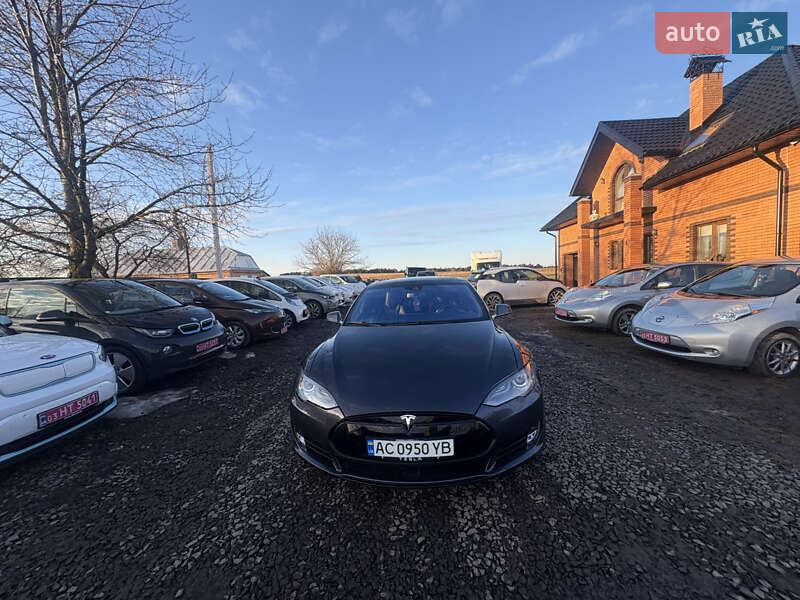 Ліфтбек Tesla Model S 2015 в Луцьку фото 21 Ліфтбек Tesla Model S 2015 в Луцьку