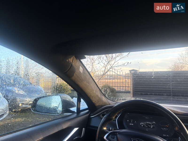 Ліфтбек Tesla Model S 2015 в Луцьку фото 36 Ліфтбек Tesla Model S 2015 в Луцьку