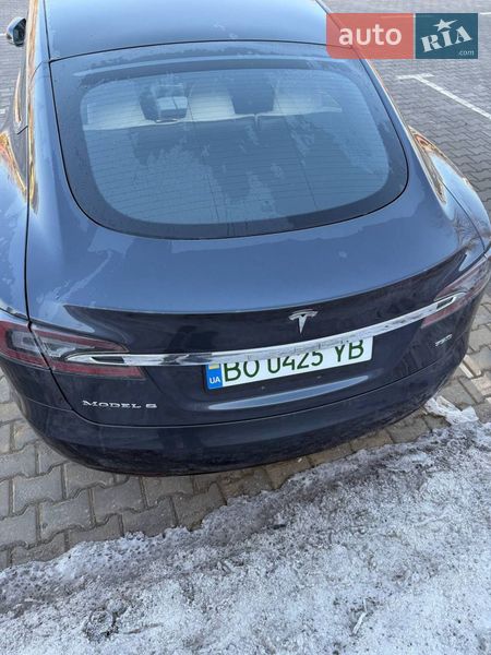 Ліфтбек Tesla Model S 2017 в Тернополі