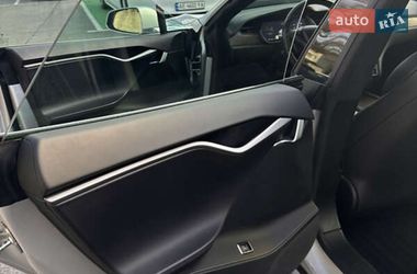 Лифтбек Tesla Model S 2018 в Львове