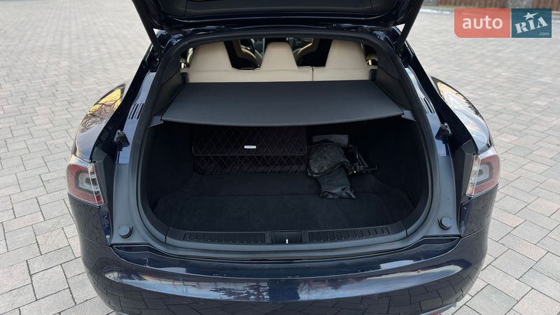Лифтбек Tesla Model S 2014 в Ивано-Франковске