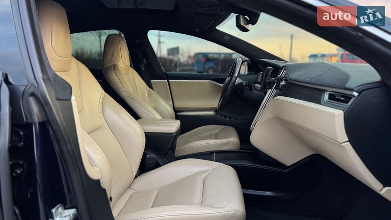 Лифтбек Tesla Model S 2014 в Ивано-Франковске