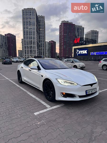 Ліфтбек Tesla Model S 2018 в Києві