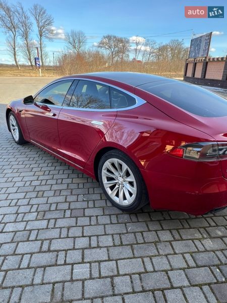 Ліфтбек Tesla Model S 2017 в Чернівцях