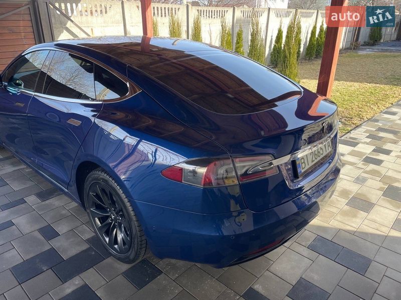 Лифтбек Tesla Model S 2019 в Днепре