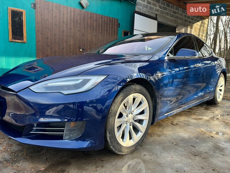 Tesla Model S 2017