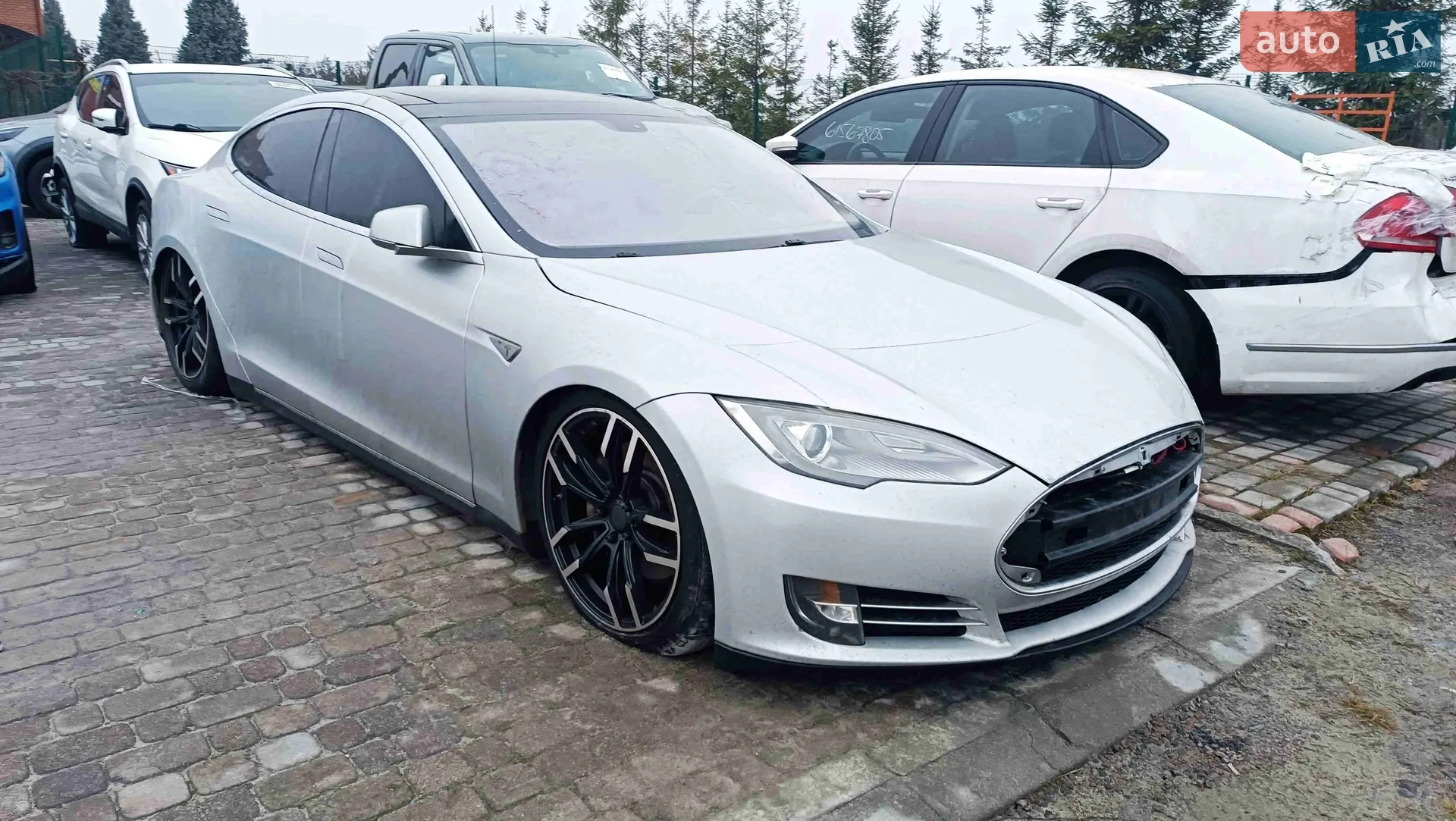 Tesla Model S 2013
