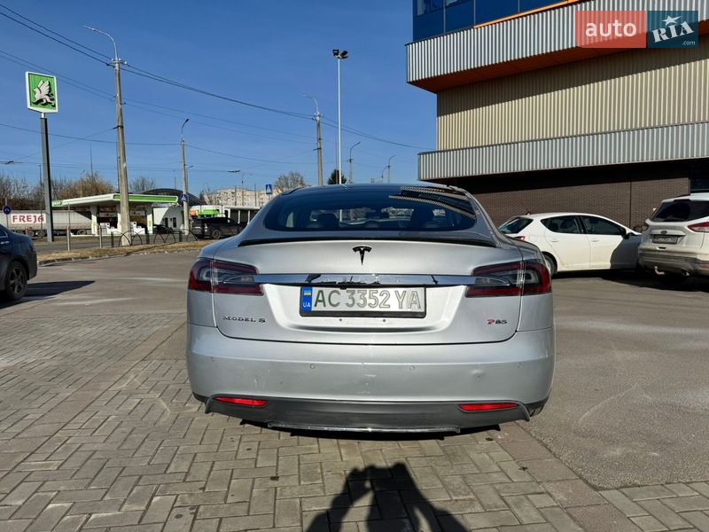 Ліфтбек Tesla Model S 2014 в Луцьку