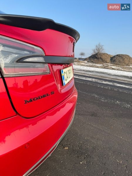Ліфтбек Tesla Model S 2014 в Черкасах фото 21 Ліфтбек Tesla Model S 2014 в Черкасах