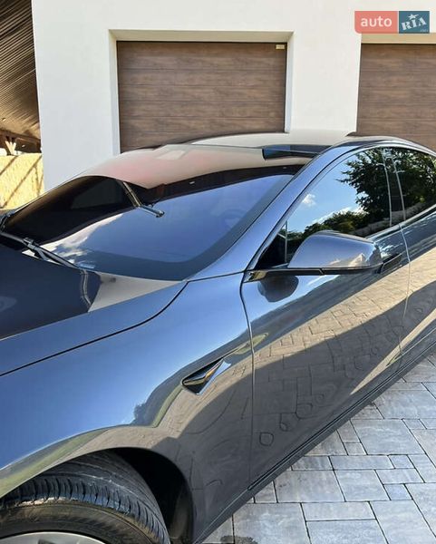 Ліфтбек Tesla Model S 2016 в Івано-Франківську