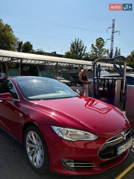 Лифтбек Tesla Model S 2015 в Одессе
