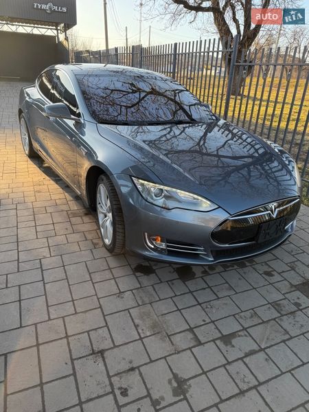 Лифтбек Tesla Model S 2013 в Кривом Роге