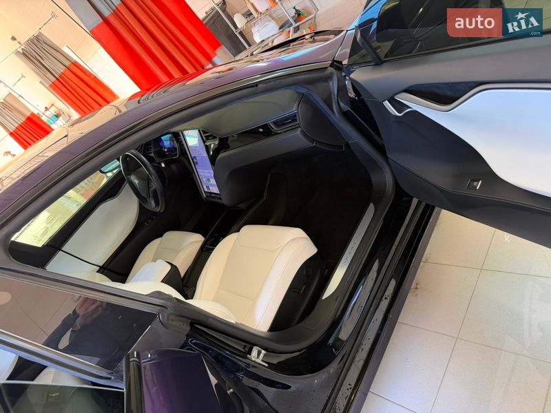 Ліфтбек Tesla Model S 2018 в Одесі