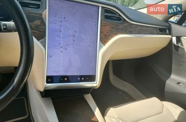 Лифтбек Tesla Model S 2017 в Львове