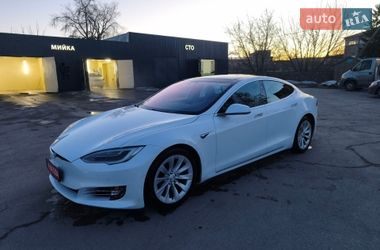 Лифтбек Tesla Model S 2016 в Белой Церкви