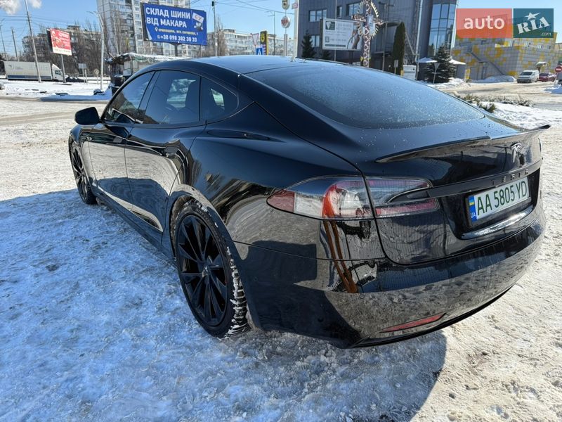 Лифтбек Tesla Model S 2018 в Киеве фото 10 Лифтбек Tesla Model S 2018 в Киеве