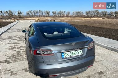 Лифтбек Tesla Model S 2013 в Ровно