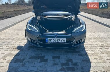 Лифтбек Tesla Model S 2013 в Ровно