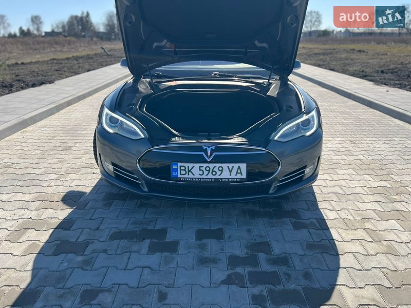 Лифтбек Tesla Model S 2013 в Ровно фото 18 Лифтбек Tesla Model S 2013 в Ровно