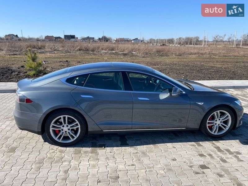 Лифтбек Tesla Model S 2013 в Ровно фото 11 Лифтбек Tesla Model S 2013 в Ровно