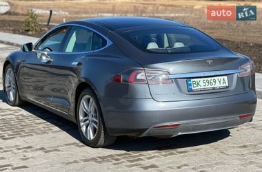 Лифтбек Tesla Model S 2013 в Ровно