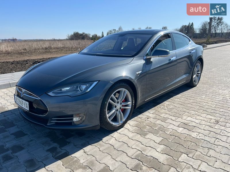Лифтбек Tesla Model S 2013 в Ровно фото 12 Лифтбек Tesla Model S 2013 в Ровно