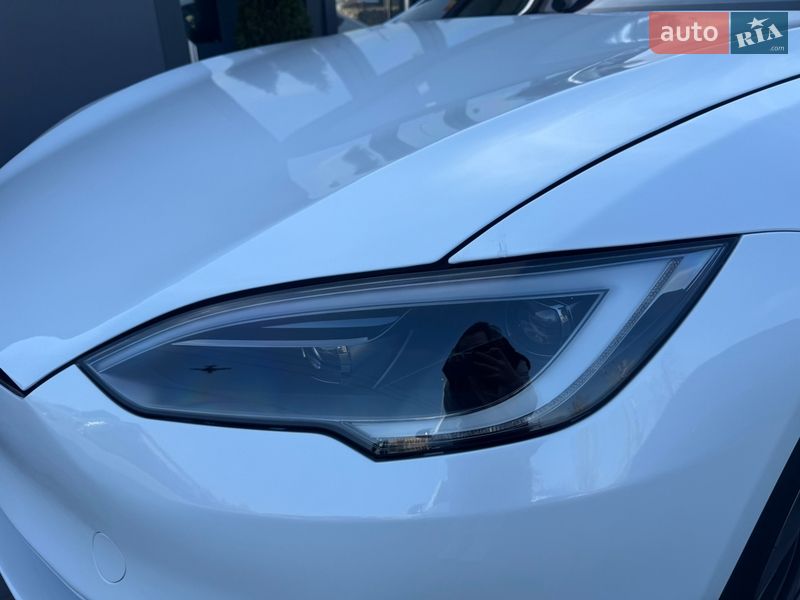 Ліфтбек Tesla Model S 2023 в Івано-Франківську