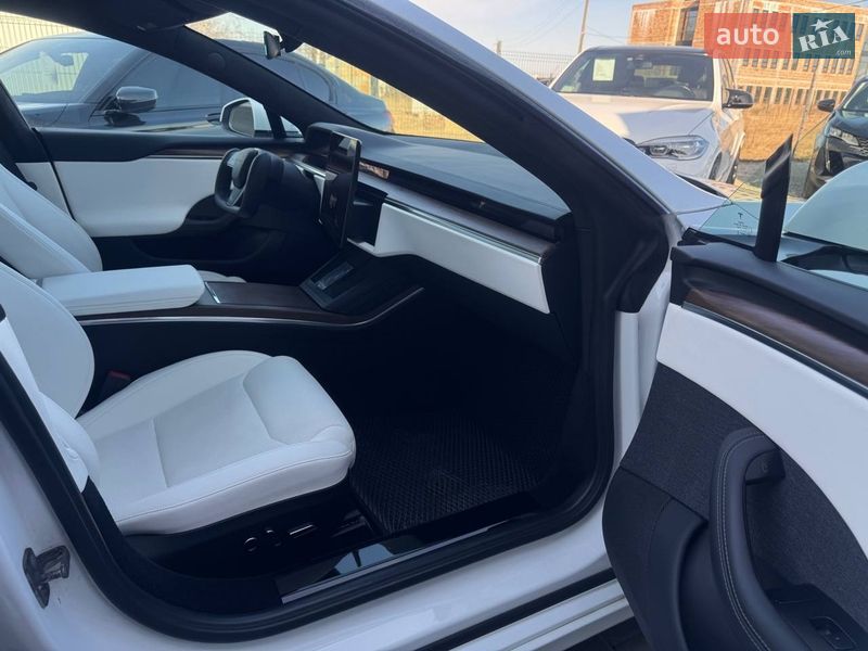 Ліфтбек Tesla Model S 2023 в Івано-Франківську