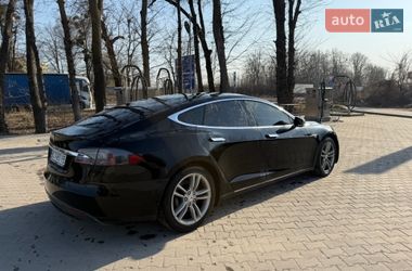Лифтбек Tesla Model S 2013 в Львове