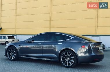 Лифтбек Tesla Model S 2020 в Одессе