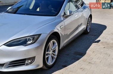 Лифтбек Tesla Model S 2014 в Глыбокой