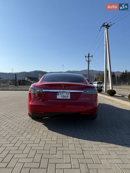 Ліфтбек Tesla Model S 2020 в Хусті