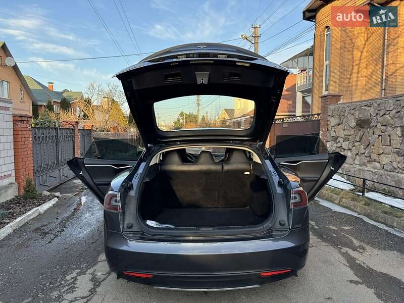 Лифтбек Tesla Model S 2014 в Софиевской Борщаговке фото 18 Лифтбек Tesla Model S 2014 в Софиевской Борщаговке