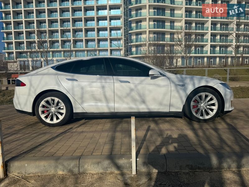 Ліфтбек Tesla Model S 2015 в Чорноморську фото 2 Ліфтбек Tesla Model S 2015 в Чорноморську
