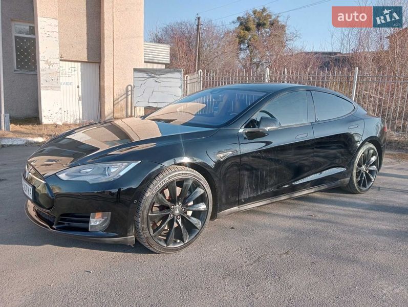 Ліфтбек Tesla Model S 2014 в Шепетівці