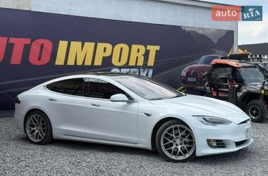 Лифтбек Tesla Model S 2018 в Стрые